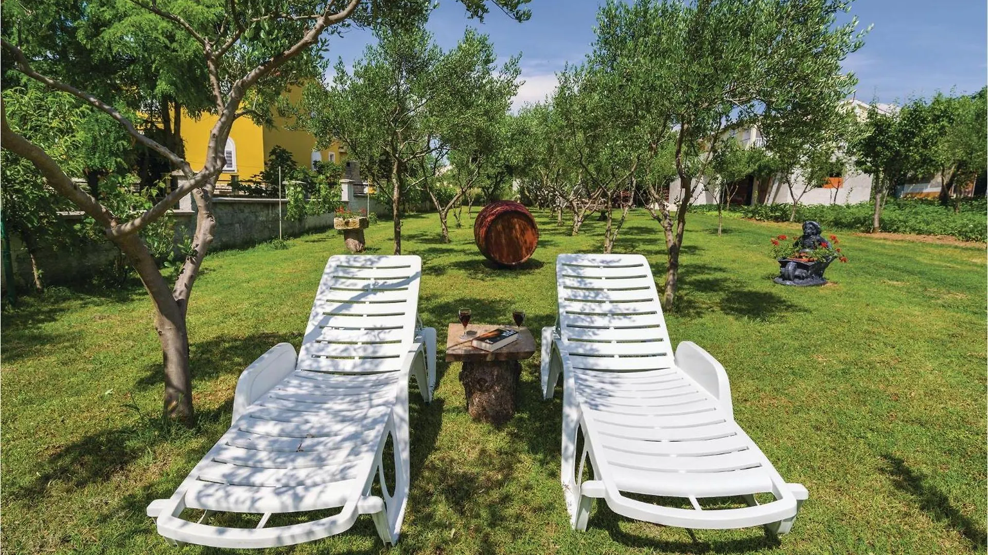 Awesome Home In Privlaka With Wifi